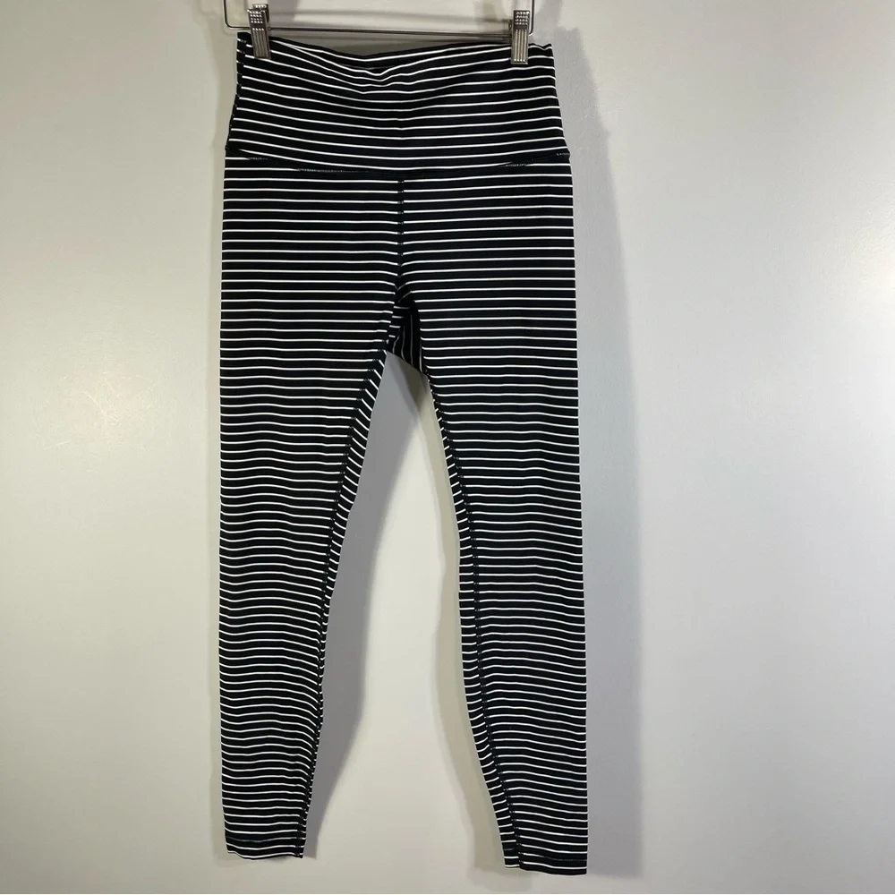 Lululemon Wunder Under High-Rise Luxtreme Legging Size 8 Color Black/White